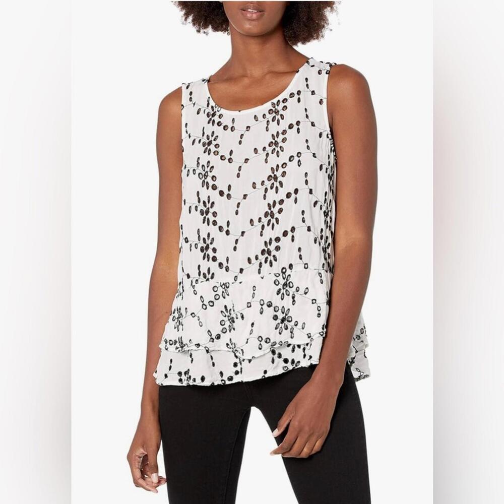Anthropologie - Velvet by Graham & Spencer Eyelet Peplum Shell Tank